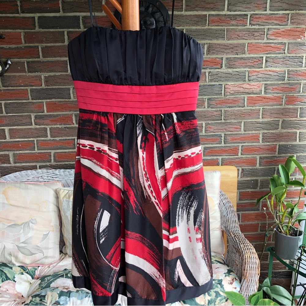 Max & Cleo Spaghetti Strap Red & Black Silk Mini Dress 8 Fit & Flare